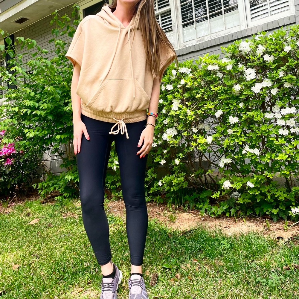 Savvi Sweatshirt with Short Sleeves